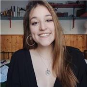 Profesor de ciencias sociales, políticas, jurídicas y lingüística.